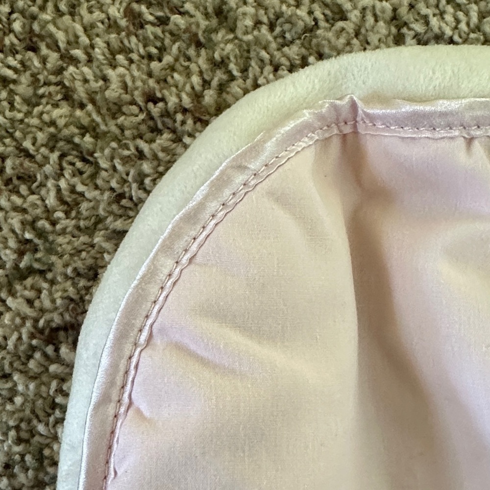 JJ Cole Cream Baby Head Support - Picture 4 of 6